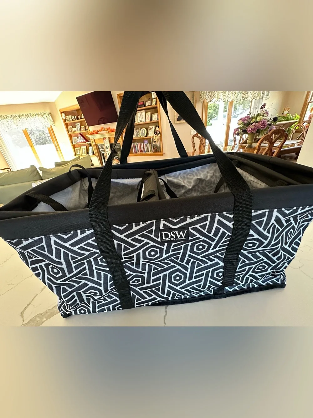 DSW Black & White Insulated Collapsable XL Geometric Tote Bag Set